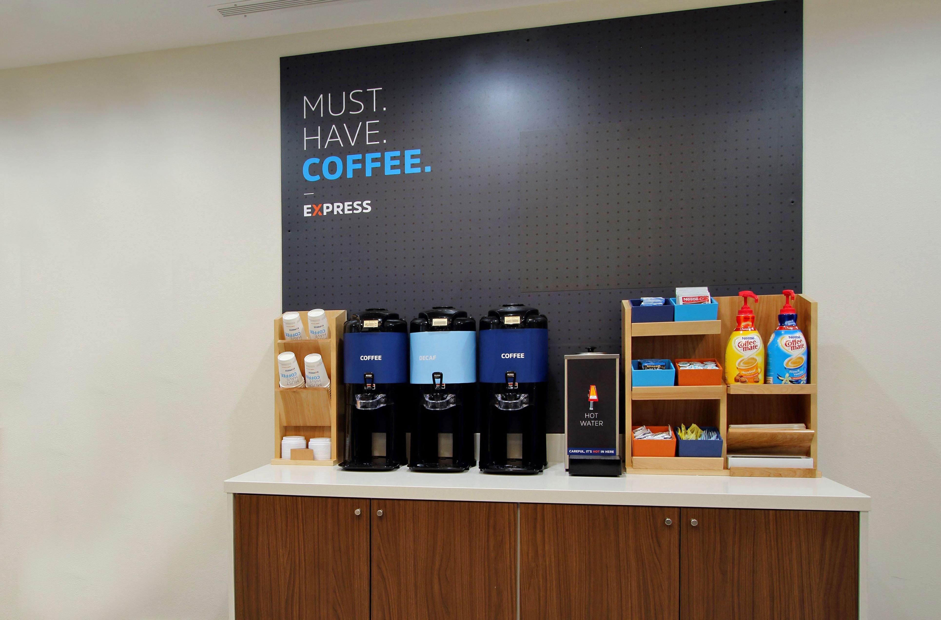 Holiday Inn Express & Suites - Fayetteville South By Ihg Экстерьер фото